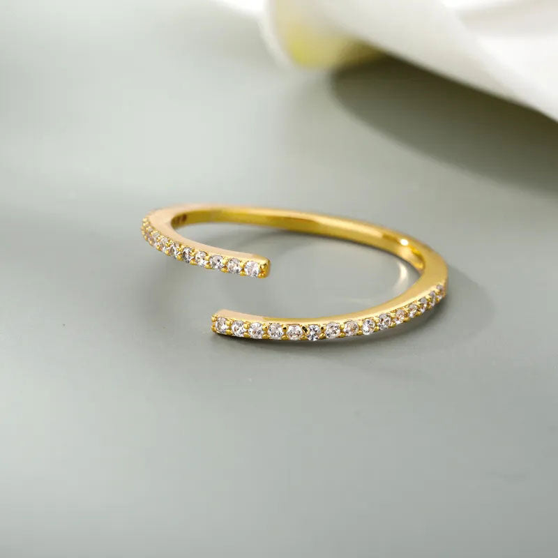 Classic Zirconia Ring | 18K Gold