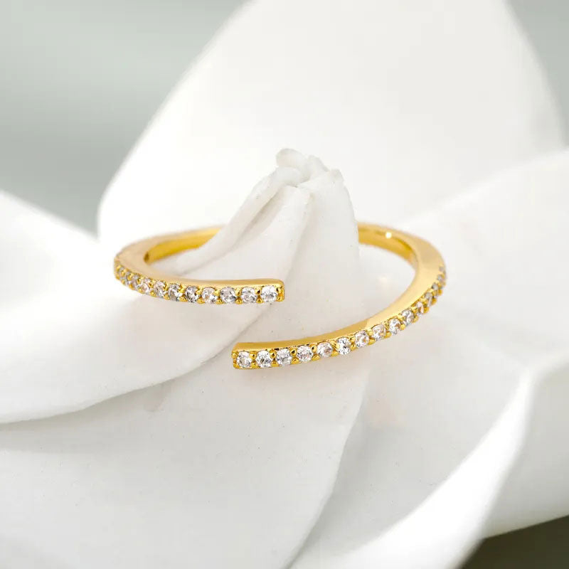 Classic Zirconia Ring | 18K Gold