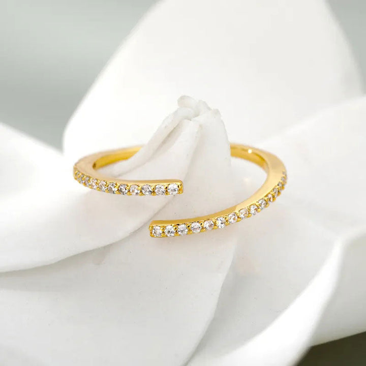 Classic Zirconia Ring | 18K Gold