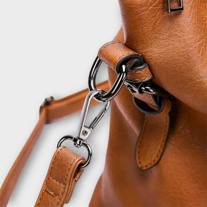 Léora. – Elegant Shoulder Bag
