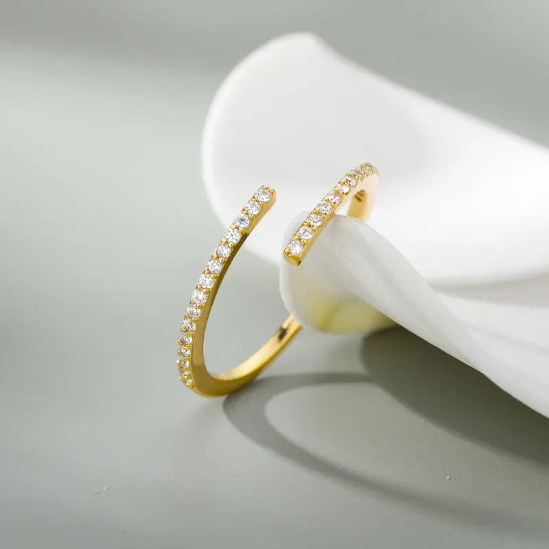 Classic Zirconia Ring | 18K Gold