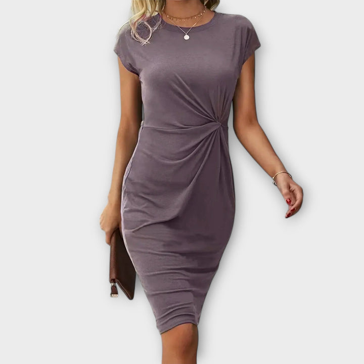 Clara - Elegant Figure-Hugging Women's Dress