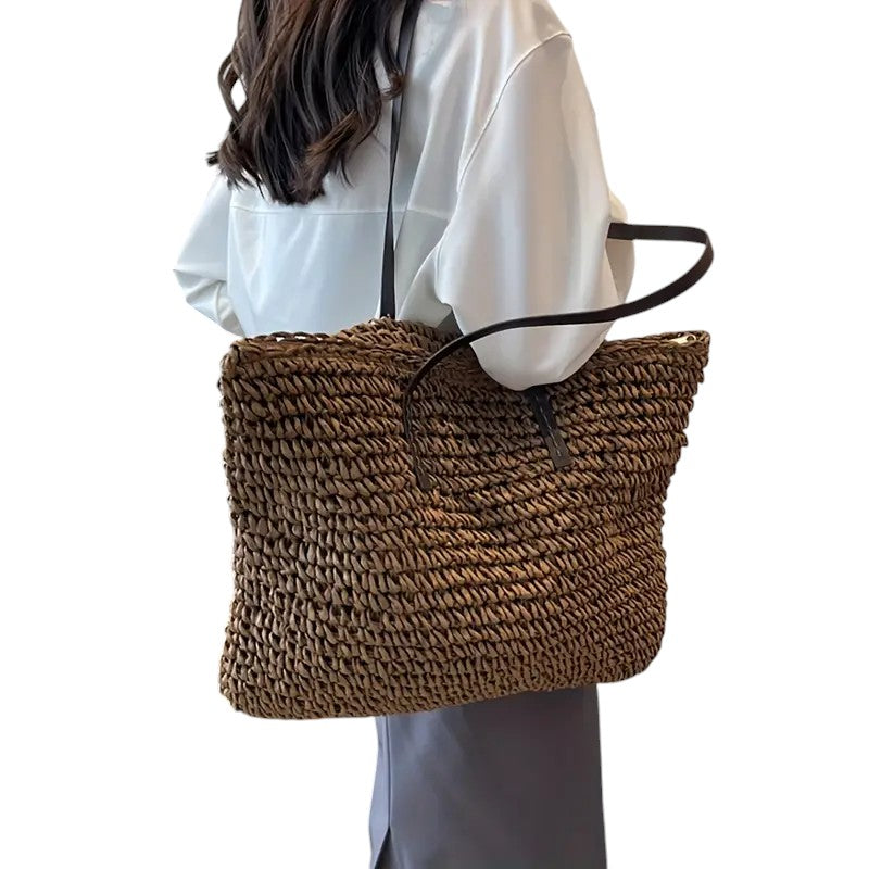 Léora. - Woven Tote Bag