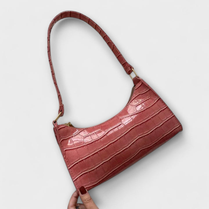 Léora. Shiny Leather Bag