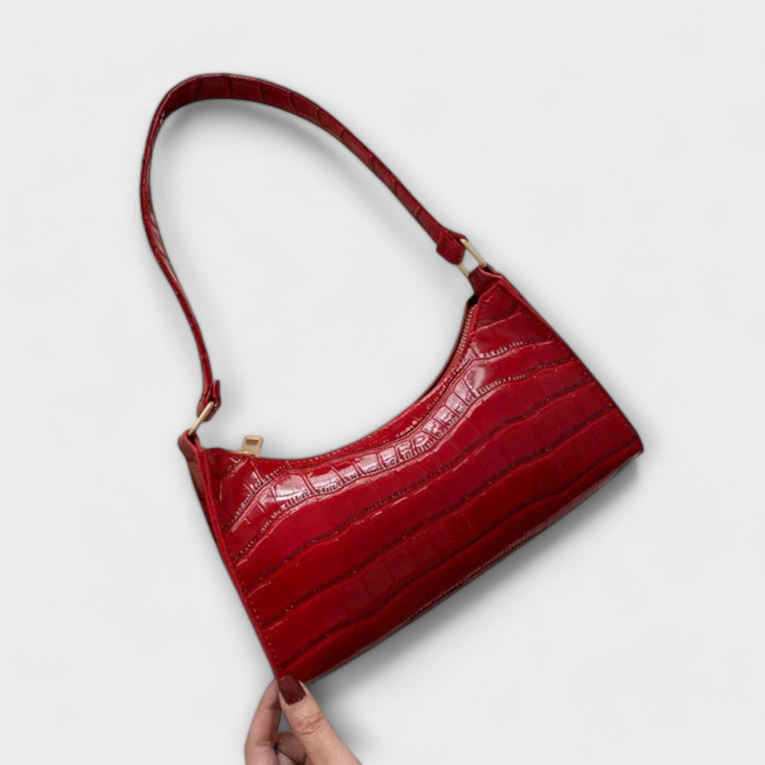 Léora. Shiny Leather Bag