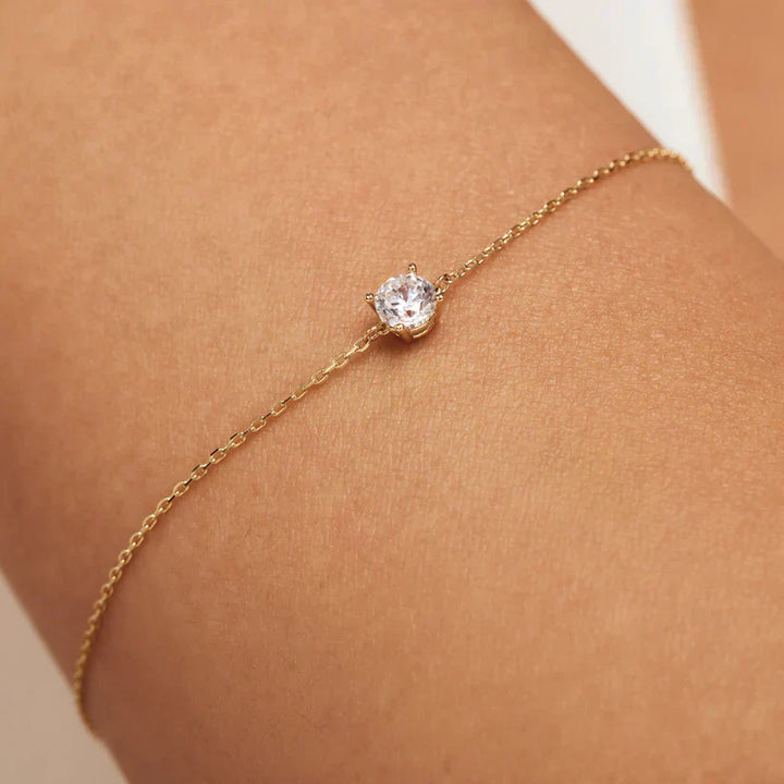 Cléa 14k Gold Bracelet with Moissanite Stones