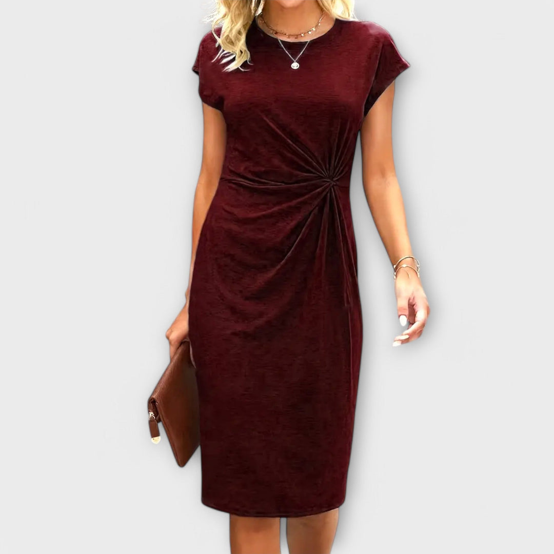 Clara - Elegant Figure-Hugging Women's Dress