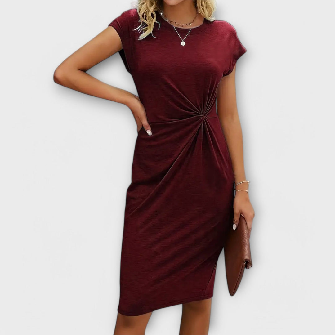 Clara - Elegant Figure-Hugging Women's Dress