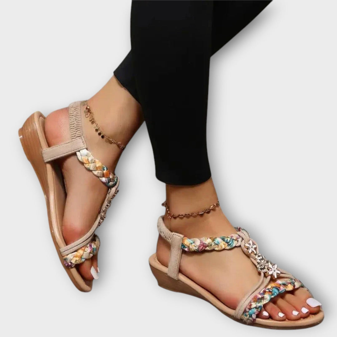 Komfortable Damen-Sandalen im böhmischen Stil